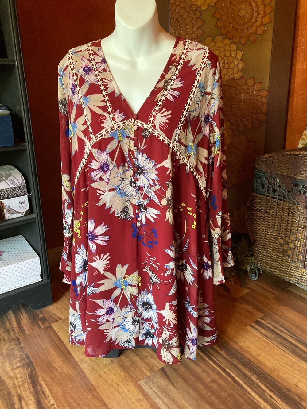 Entro Medium long sleeve V neck red floral boho swing dress